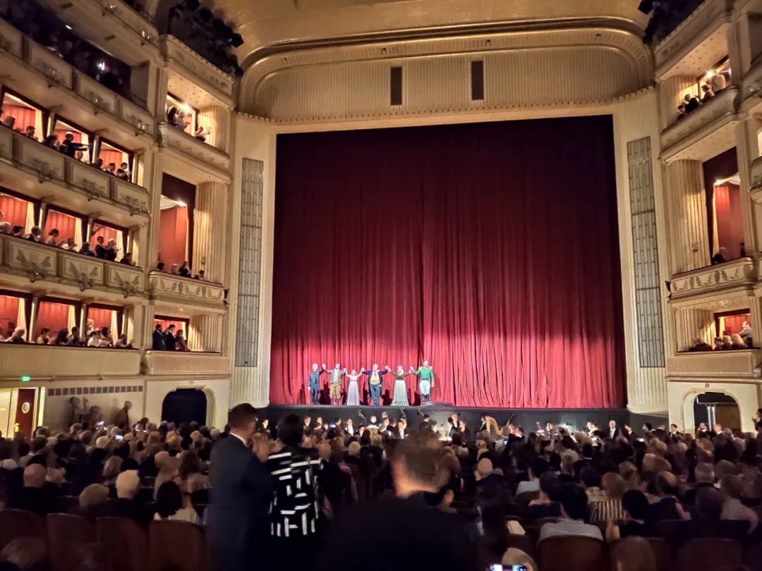 维也纳国家歌剧院光影区