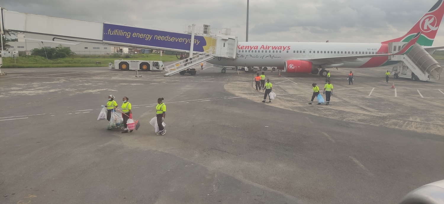 利比里亚蒙罗维亚罗伯茨国际机场地勤人员